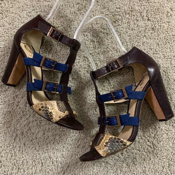 Womens VC SIGNATURE Vince Camuto BROWN BLUE SNAKE Gladiator HIGH Heel SANDALS 10 - Picture 1 of 8